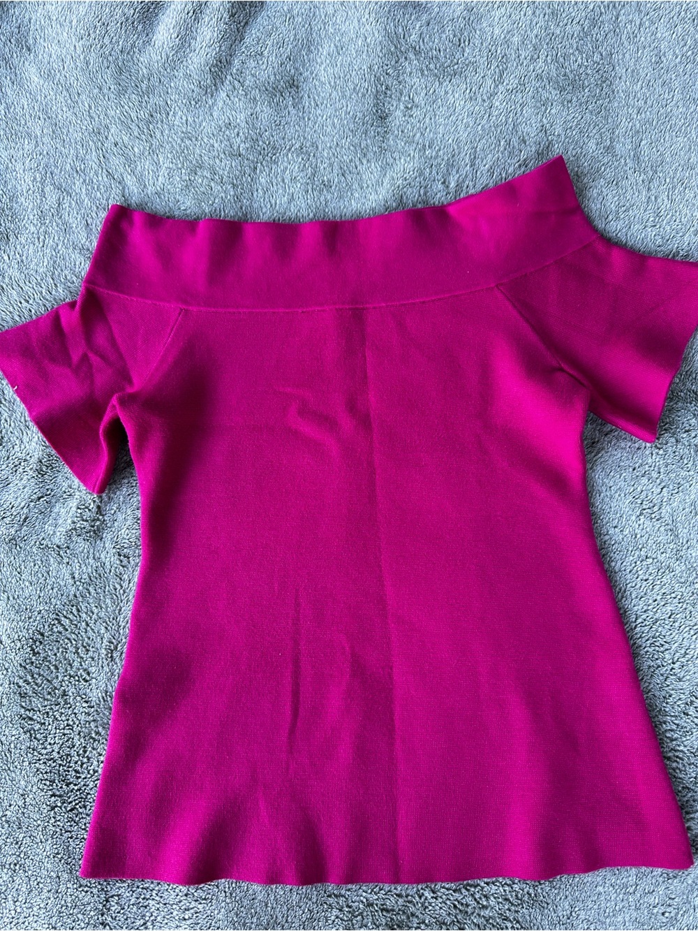 Ann Taylor Off-the-Shoulder Fiusha Knit Top